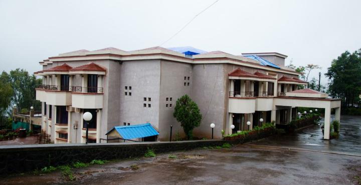 The Dhanhills